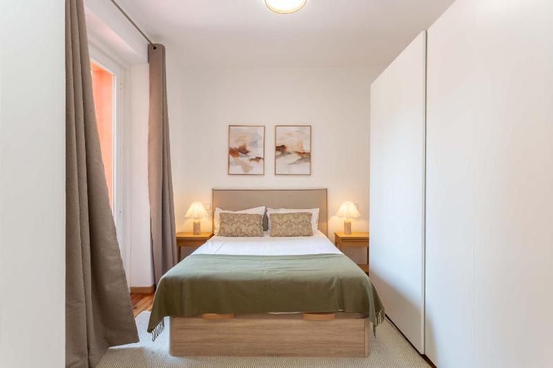 Tamayo y Baus II - image 3