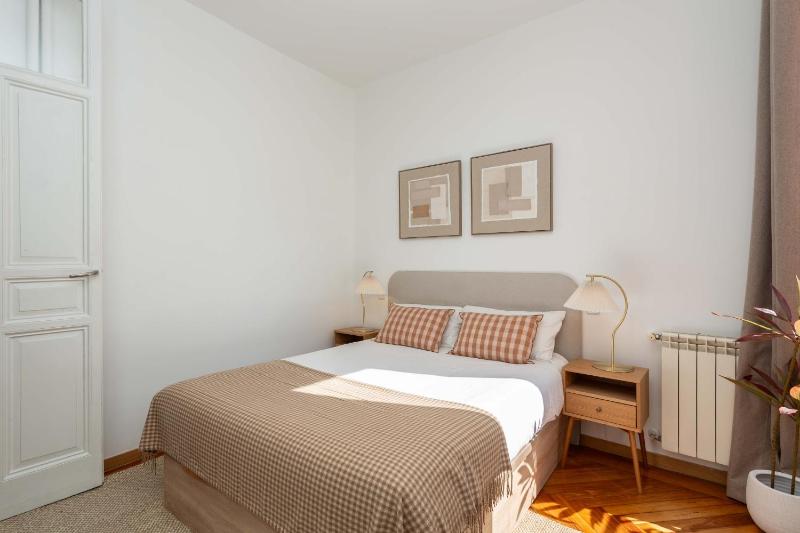 Tamayo y Baus II - image 11