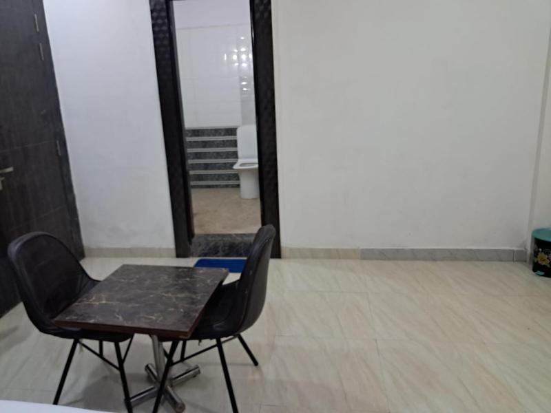 PLAY HOTEL PREET RESIDENCY couple friendly - image 3