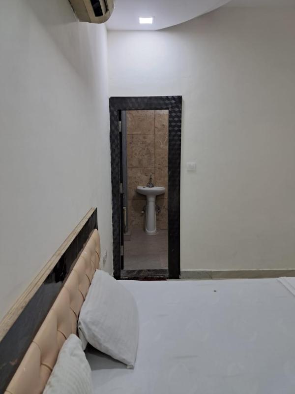 PLAY HOTEL PREET RESIDENCY couple friendly - image 6