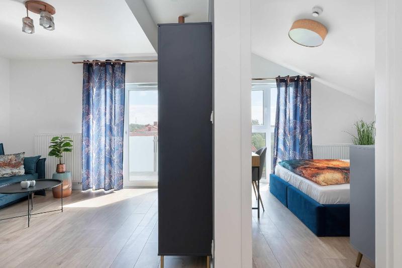 Przytulny Apartament Blisko Nadmorskich Atrakcji by Noclegi Renters - image 3
