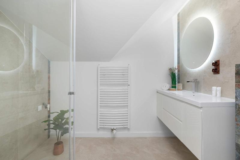 Przytulny Apartament Blisko Nadmorskich Atrakcji by Noclegi Renters - image 21