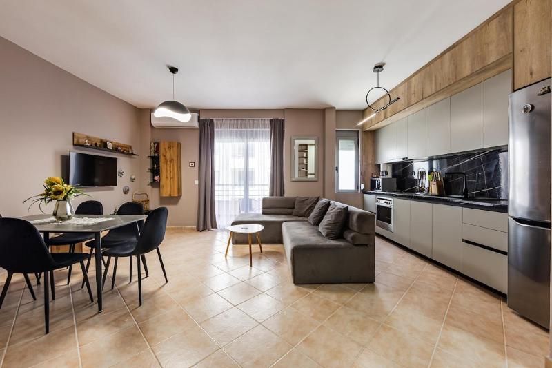 Coastal Living Retreat 2BR in Lungomare by PikHost - image 11