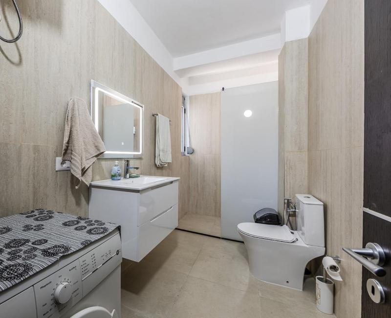 Coastal Living Retreat 2BR in Lungomare by PikHost - image 7