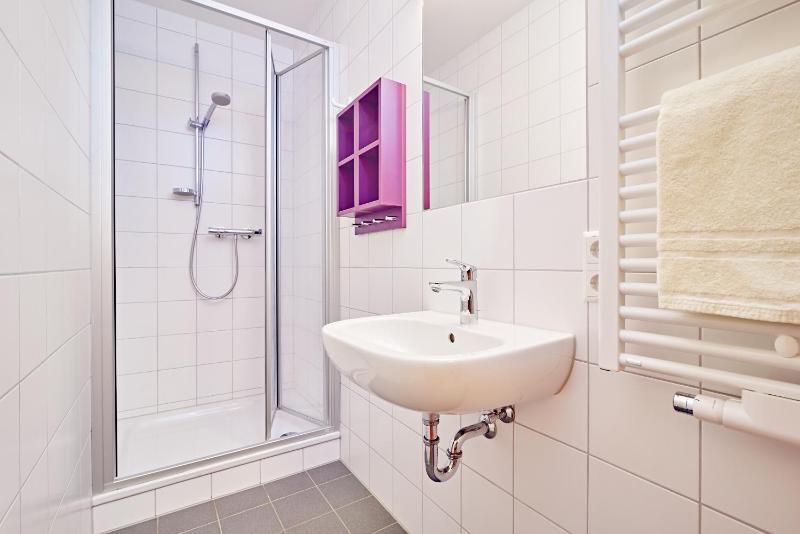 Single Room with Private Bathroom image 3