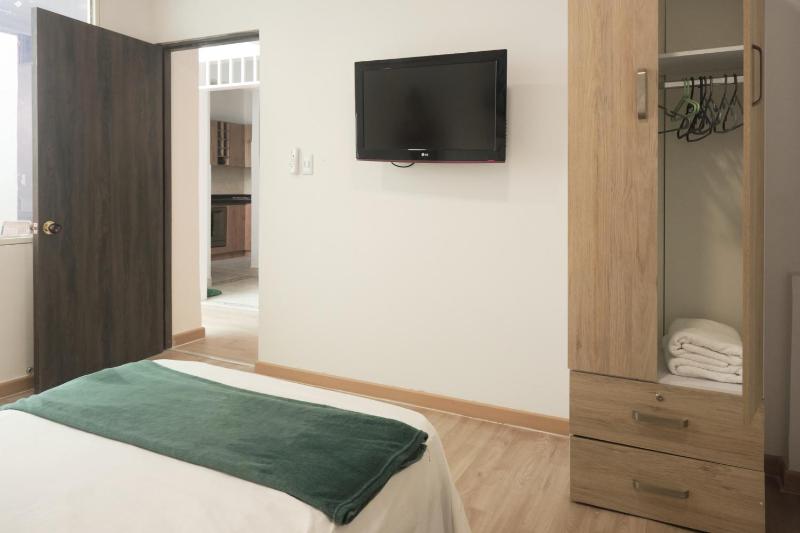 M12. Casa Amplia para Grupos con Gran Zona Exterior - image 7