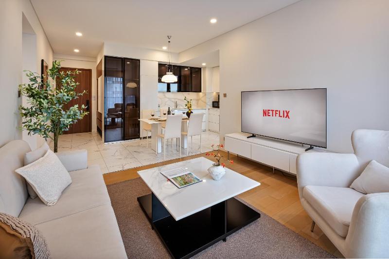 The Metropole Suites & Residences - image 4