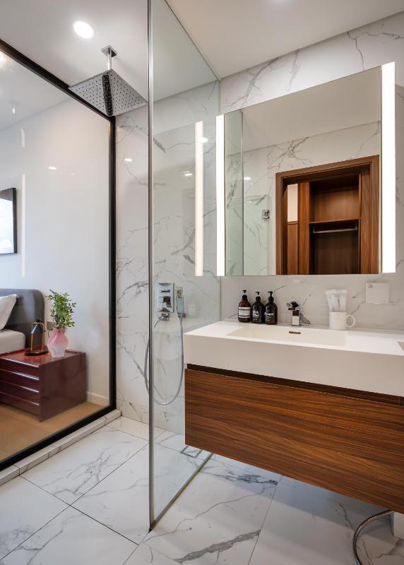 The Metropole Suites & Residences - image 9