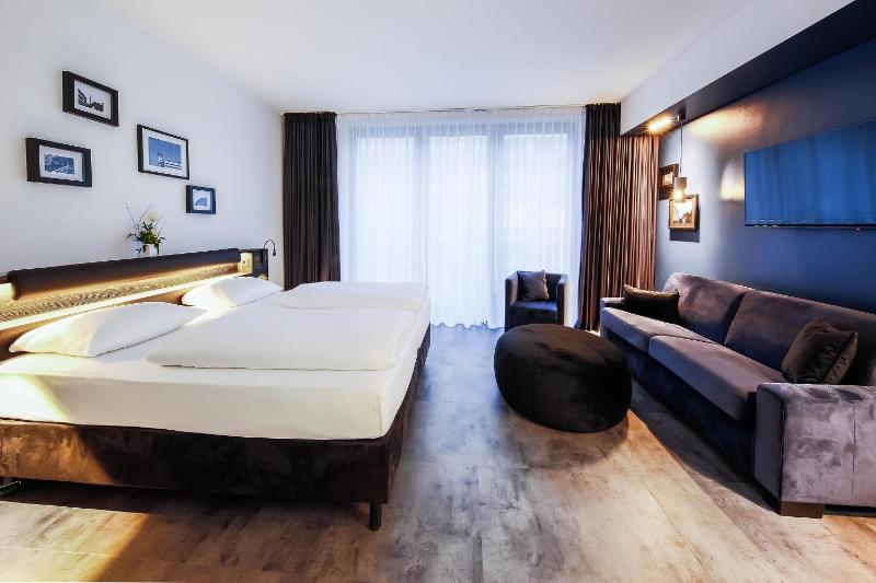 Family & Friends image 2