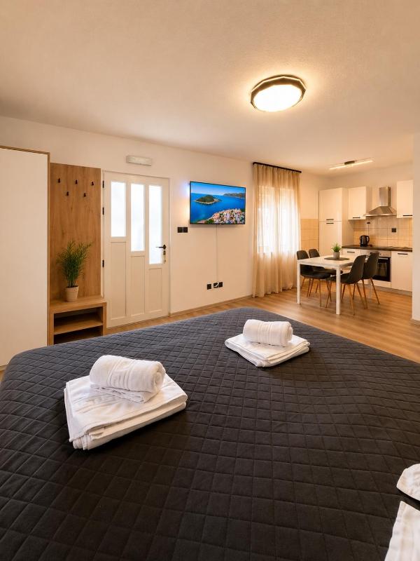 Apartments & Rooms Prižmić - image 32