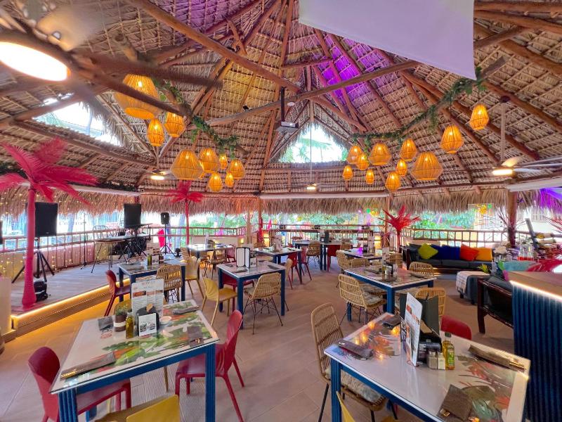 DELUXE STUDIOS with POOL VIEW and Wi-Fi at PLAYA LOS CORALLES - image 24