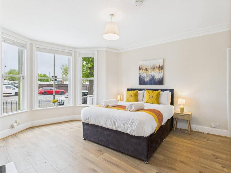 Queens Road by Signature Stays - Modern - Central - image 45