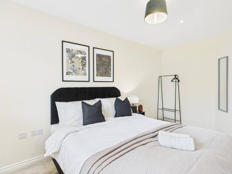 Corrine Court by Signature Stays - Stylish Apartment - Spacious - Parking - image 30