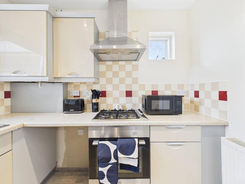 Corrine Court by Signature Stays - Stylish Apartment - Spacious - Parking - image 31