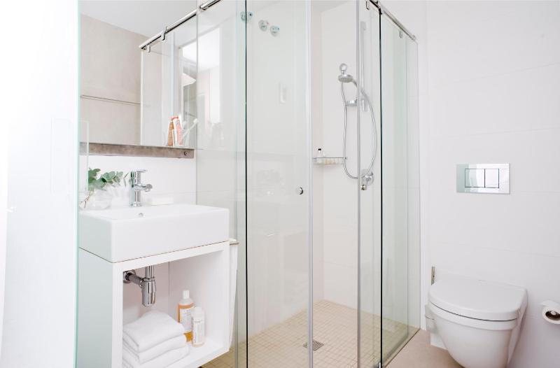 Two-Bedroom Apartment with Two Bathrooms image 3