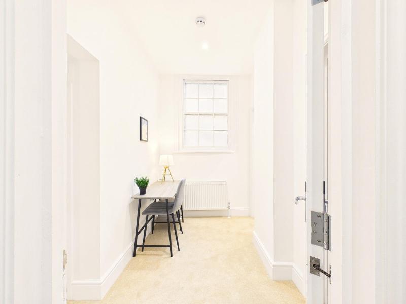 NEW Artisan Apartment by Signature Stays - Modern - Spacious - Parking - image 30