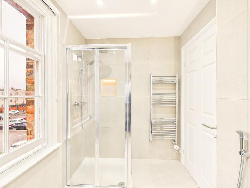 NEW Artisan Apartment by Signature Stays - Modern - Spacious - Parking - image 28