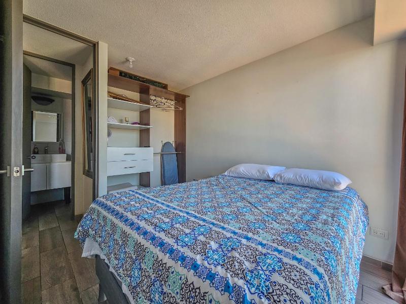 Apartamento moderno y centrico - image 9