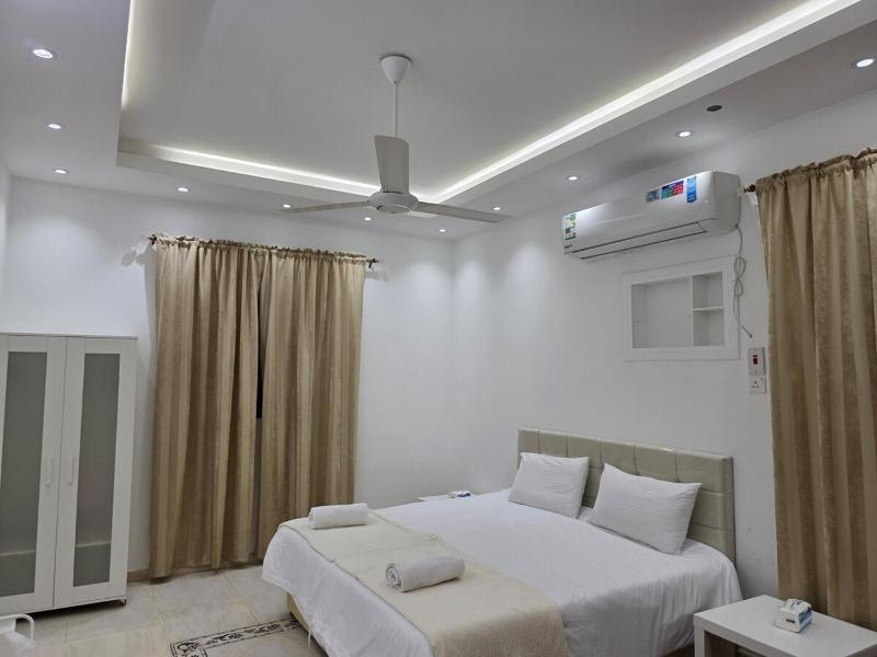 Spacious Makkah Apartment 4 Bedrooms Fast WIFI - image 5