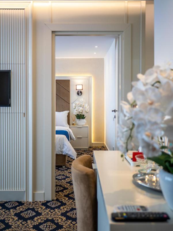 Hotel Belvedere - image 38