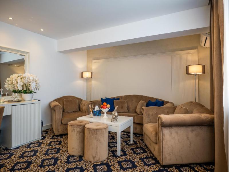 Hotel Belvedere - image 17
