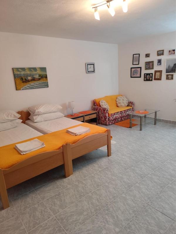 Apartments with parking space Bol Brac - 27896 - image 9