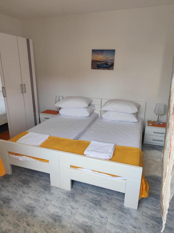 Apartments with parking space Bol Brac - 27896 - image 12