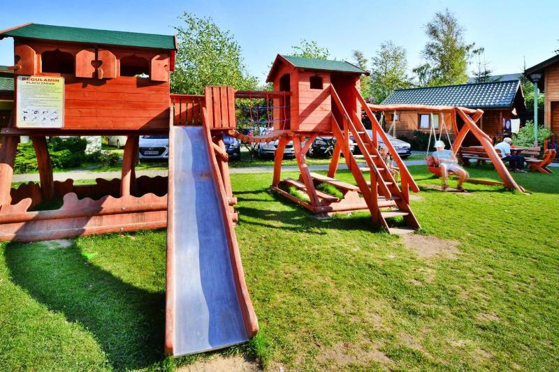Comfortable holiday home very close to the beach - image 3