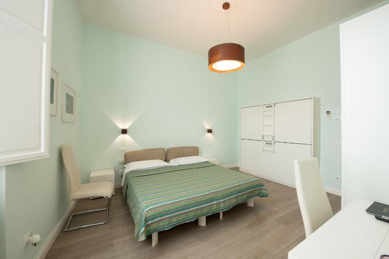 THE NEW ROOMS of FLORENCE - image 11