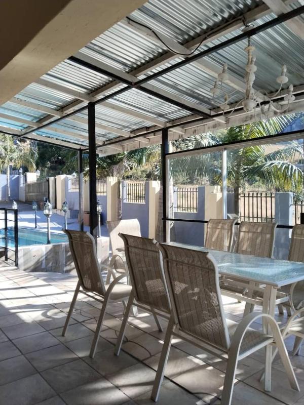 Spacious Executive Stay in Waterford Park - image 3