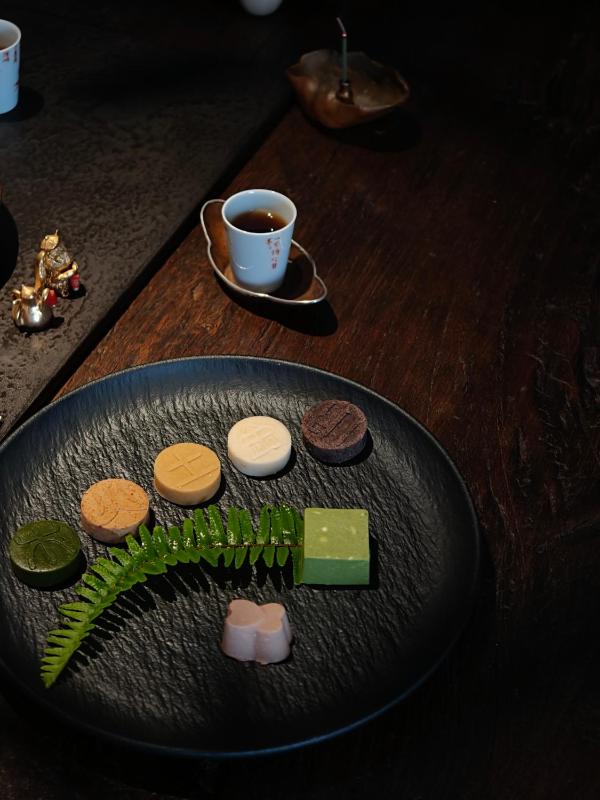 SUYAN - Chinese Tea Atelier & Boutique Courtyard - Handcrafted Chinese Afternoon Tea & Panoramic Café - Contemporary Chinese Design - image 7