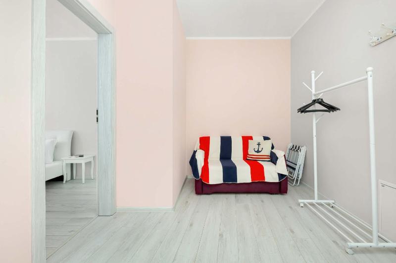 Komfortowy Apartament z Tarasem Blisko Plaży z Dodatkowymi Udogodnieniami w Pobierowie by Noclegi Renters - image 7