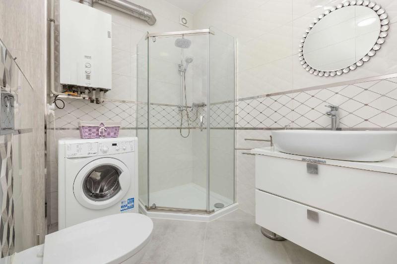 Komfortowy Apartament z Tarasem Blisko Plaży z Dodatkowymi Udogodnieniami w Pobierowie by Noclegi Renters - image 29