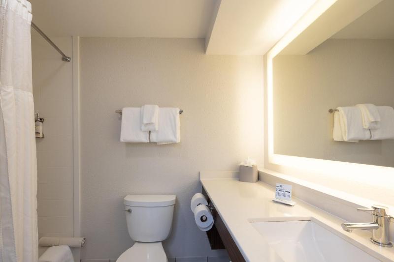 Holiday Inn Express Charleston US Highway 17 & I-526 By IHG - image 34