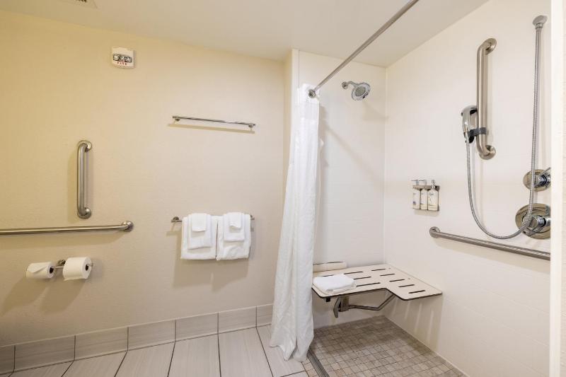 Holiday Inn Express Charleston US Highway 17 & I-526 By IHG - image 30