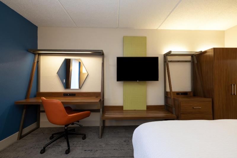 Holiday Inn Express Charleston US Highway 17 & I-526 By IHG - image 40