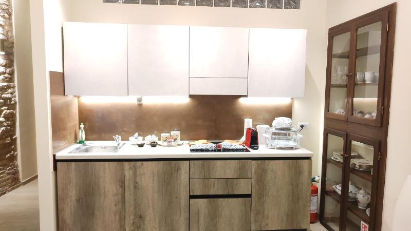 La Suite di San Rufino by MyAssisiSuite - Vicino a San Carlo Acutis - Dormi in una Casa del '400 - 75 mq PIANO TERRA NO Barriere Architettoniche - 2 Veri Letti Matrimoniali Zero Divani Letto - LIVE CHECK-IN No Key Box 2 Real Beds - Mówimy po polsku - image 27