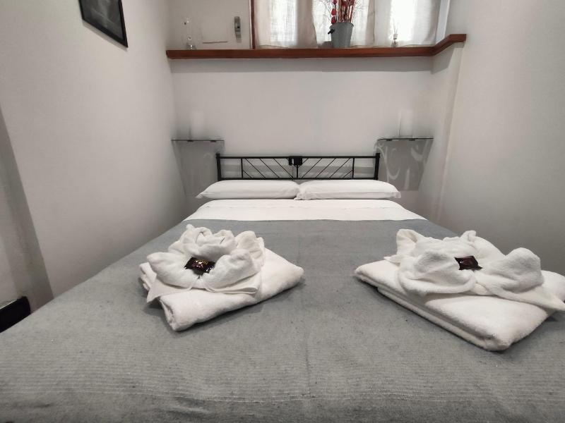All'Ombra di Santa Chiara by MyAssisiSuite - Vicino a San Carlo Acutis - Dormi in una Casa del '400 - 140 mq RARO PIANO TERRA - 4 Veri Letti Matrimoniali Zero Divani Letto - LIVE CHECK-IN No Key Box 3 Real Beds Jacuzzi - Mówimy po polsku - image 33