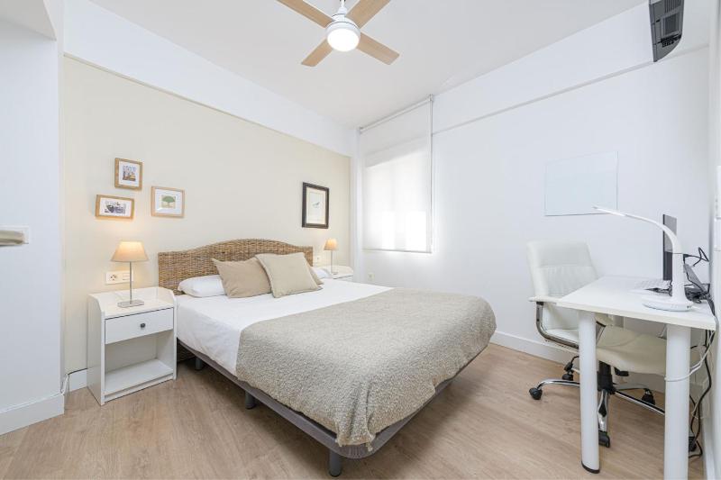 Holiday Apartment Cisneros in Malaga City by Solaga Holiday Homes - image 12