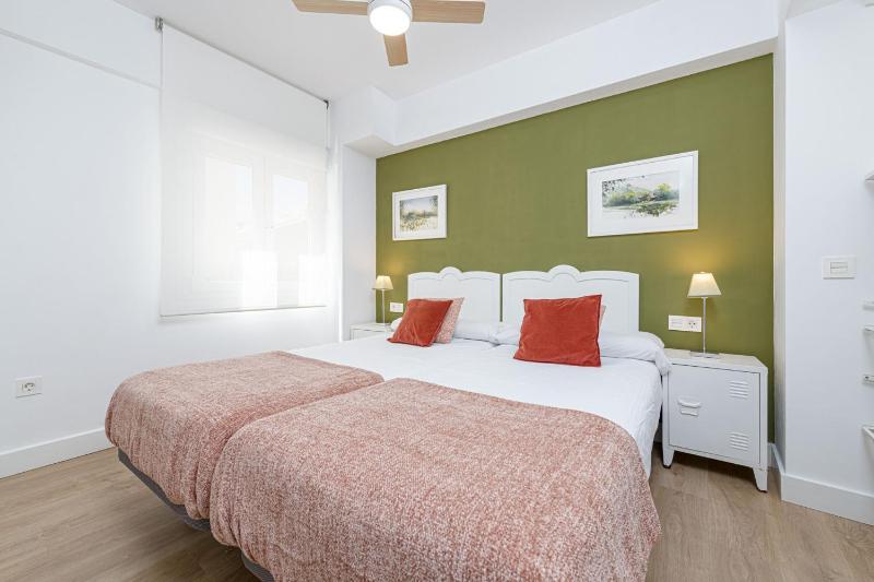 Holiday Apartment Cisneros in Malaga City by Solaga Holiday Homes - image 8