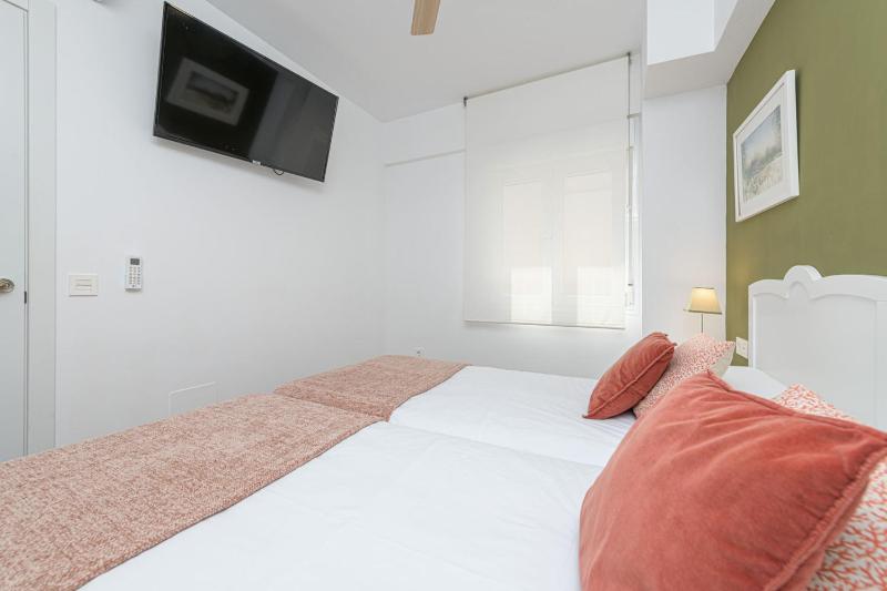 Holiday Apartment Cisneros in Malaga City by Solaga Holiday Homes - image 24