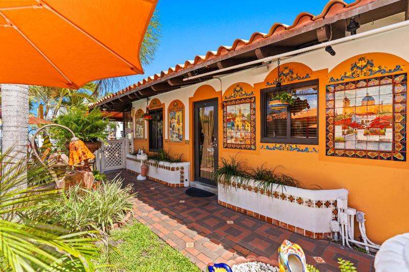 Blue Seas Courtyard - image 32