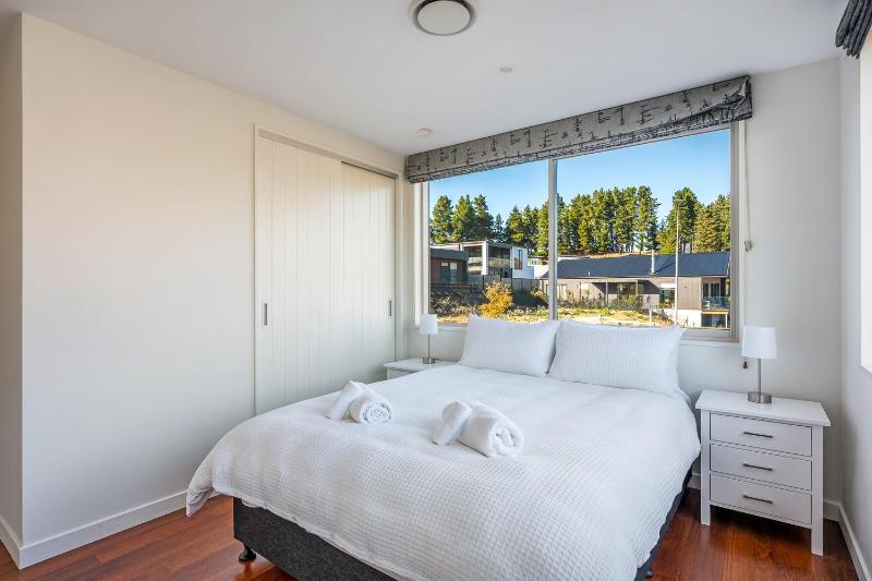 Lakeview on Landsborough - image 33