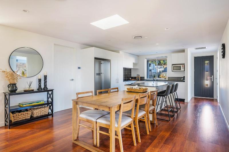 Lakeview on Landsborough - image 14