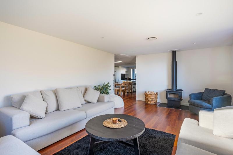 Lakeview on Landsborough - image 10