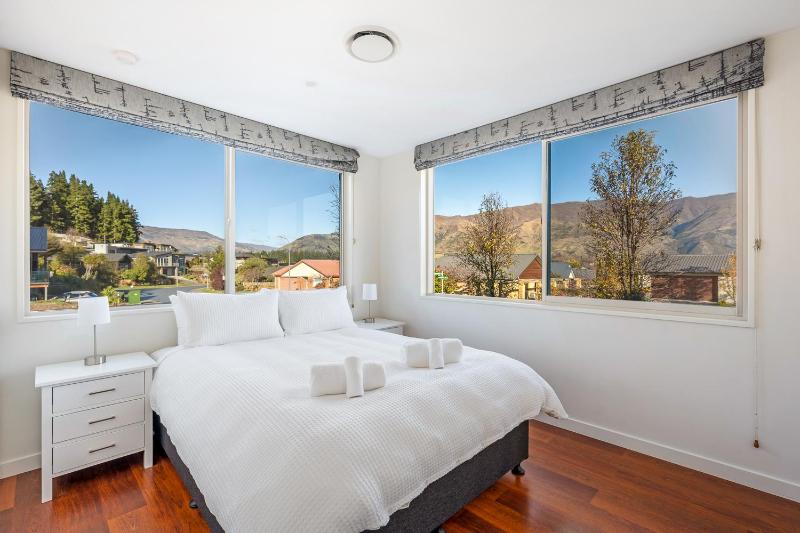 Lakeview on Landsborough - image 6