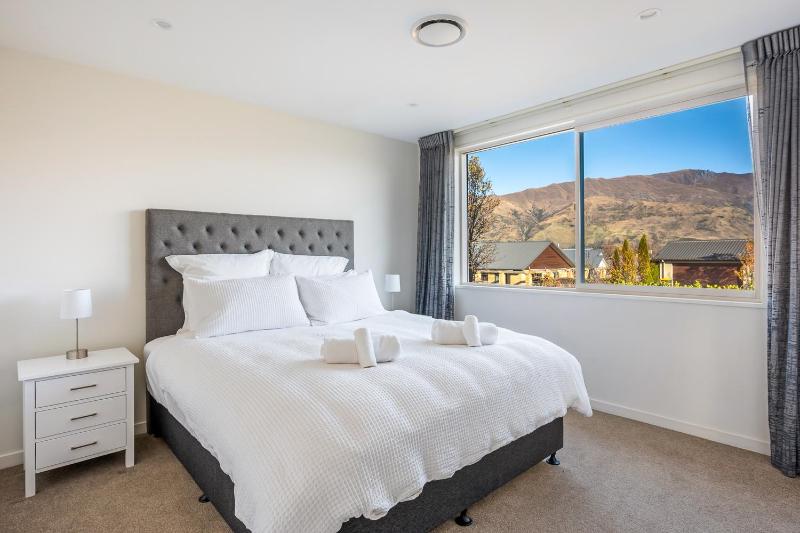 Lakeview on Landsborough - image 20