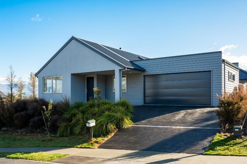 Lakeview on Landsborough - image 29