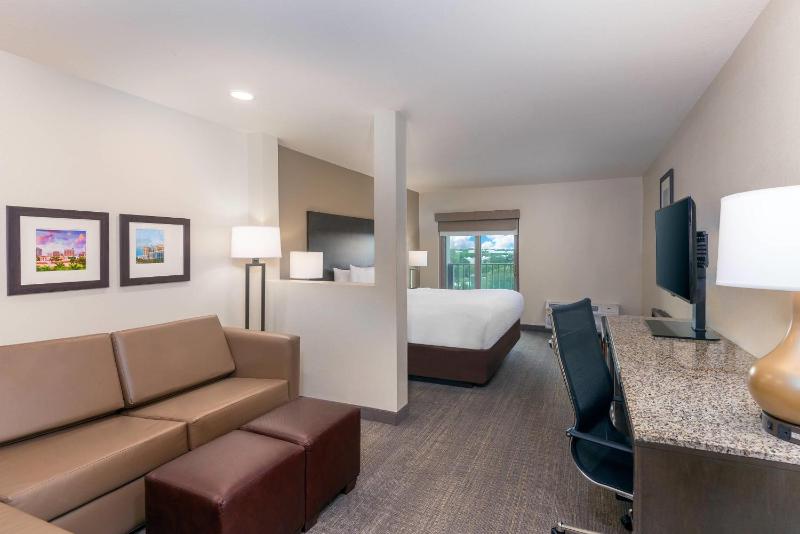 Coral Pointe Sarasota an Ascend Collection Hotel - image 2