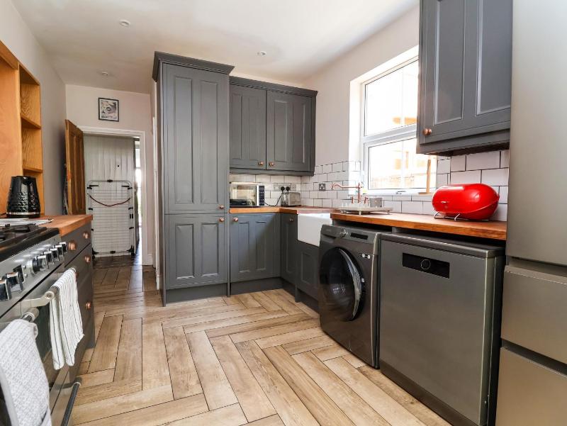 45 Brook Lane - image 19